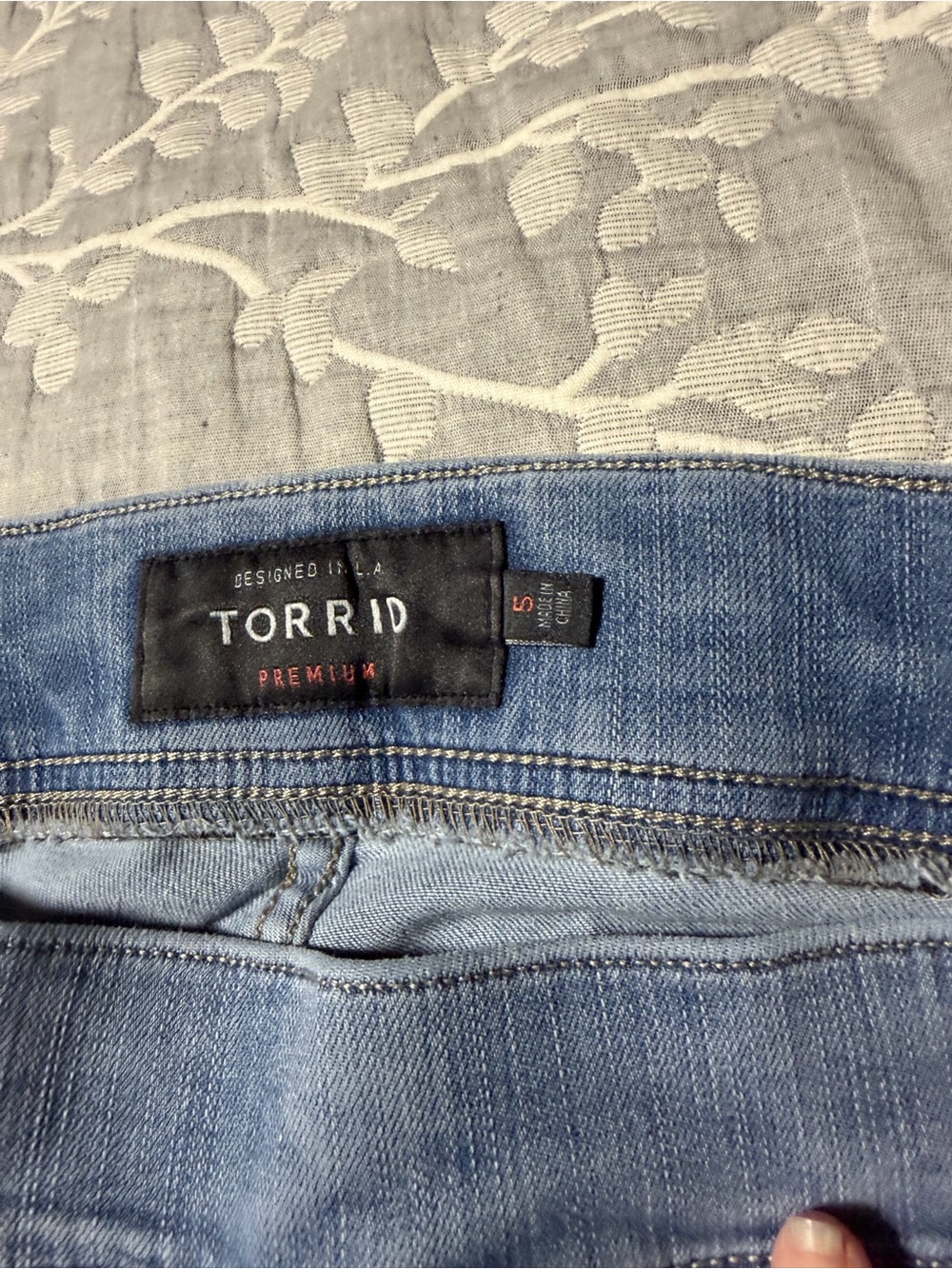 Torrid bundle. Jeans cut into capris size 5 equals around 26/28.